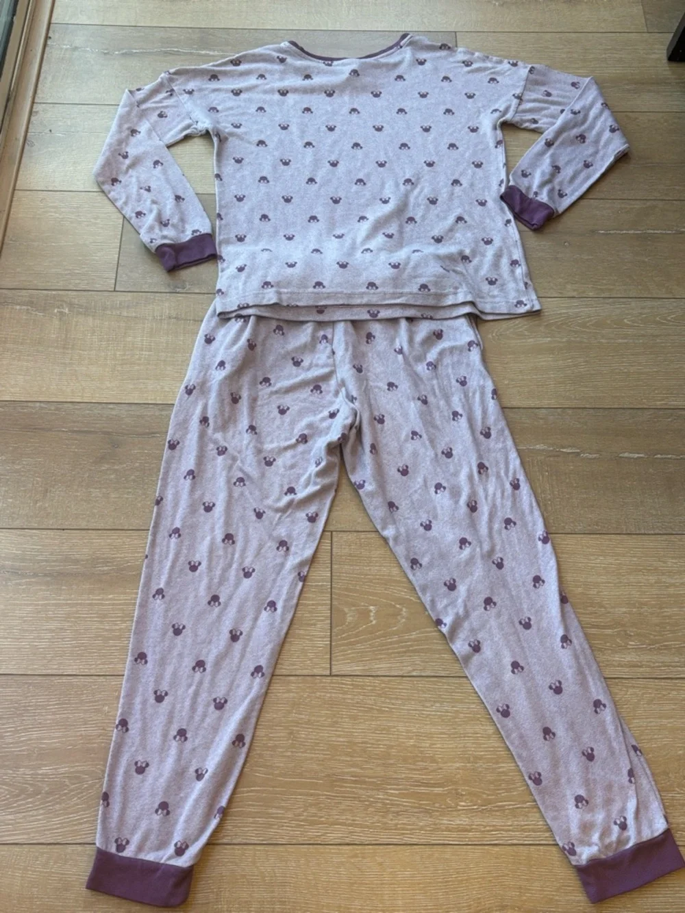 Disney  Minnie Mouse Purple Lounge PJ Set - Small - Picture 13 of 13